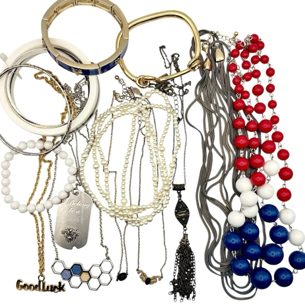 Estate Fashion Jewelry Lot Bundle of 15 Accessories VTG - Picture 1 of 7